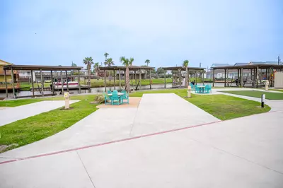 Executive Montego Cove - 2