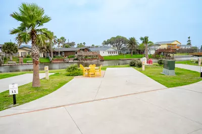 Executive Montego Cove - 11